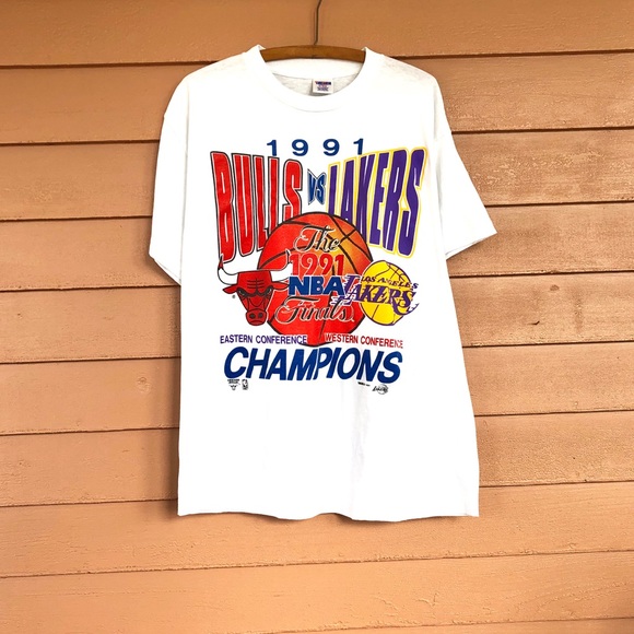 lakers giraffe shirt